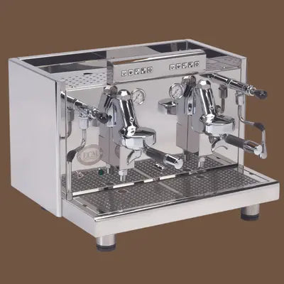 ECM Elektronika Due compact espresso machine with programmable dosing, rotary pump, and automatic backflush – ideal for cafés, carts, or offices.